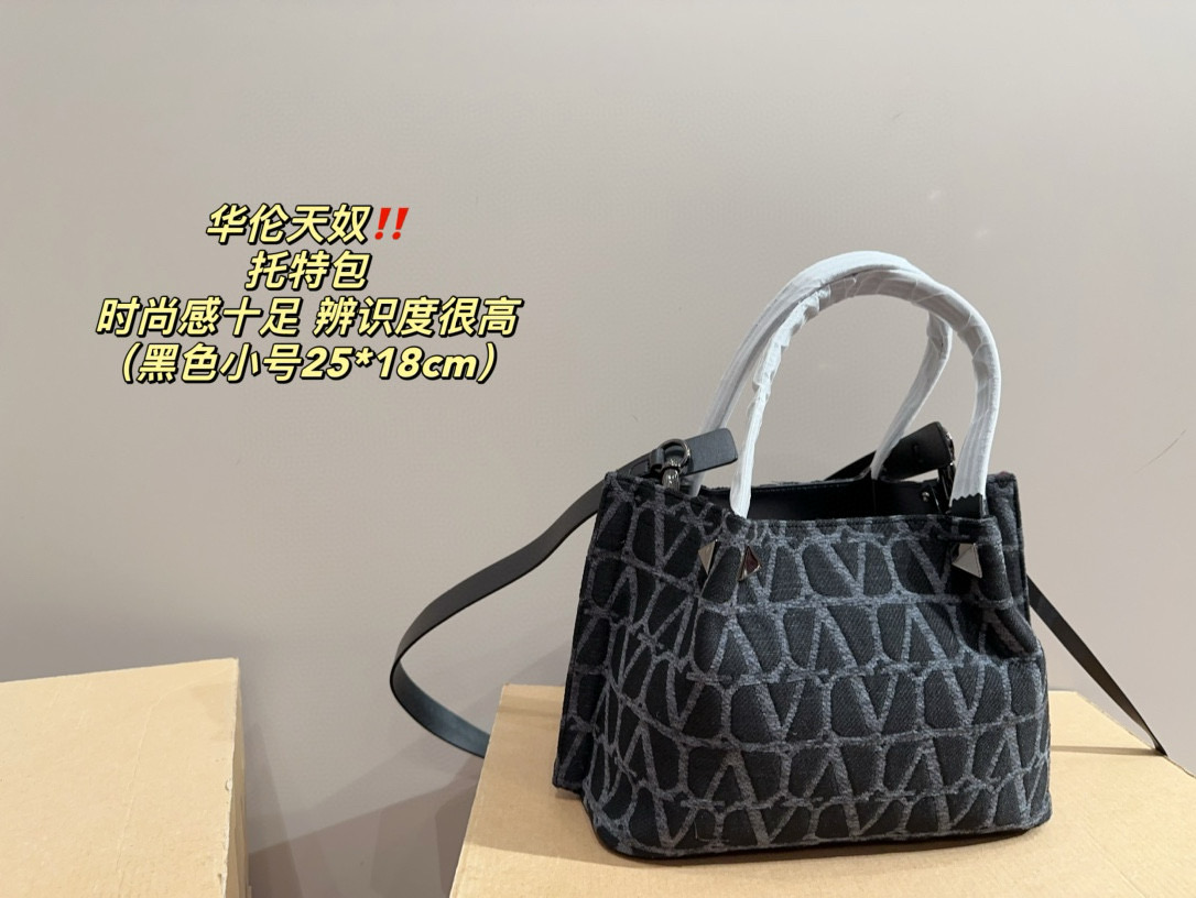 2907 $75 Valentino Tote Bag gallery