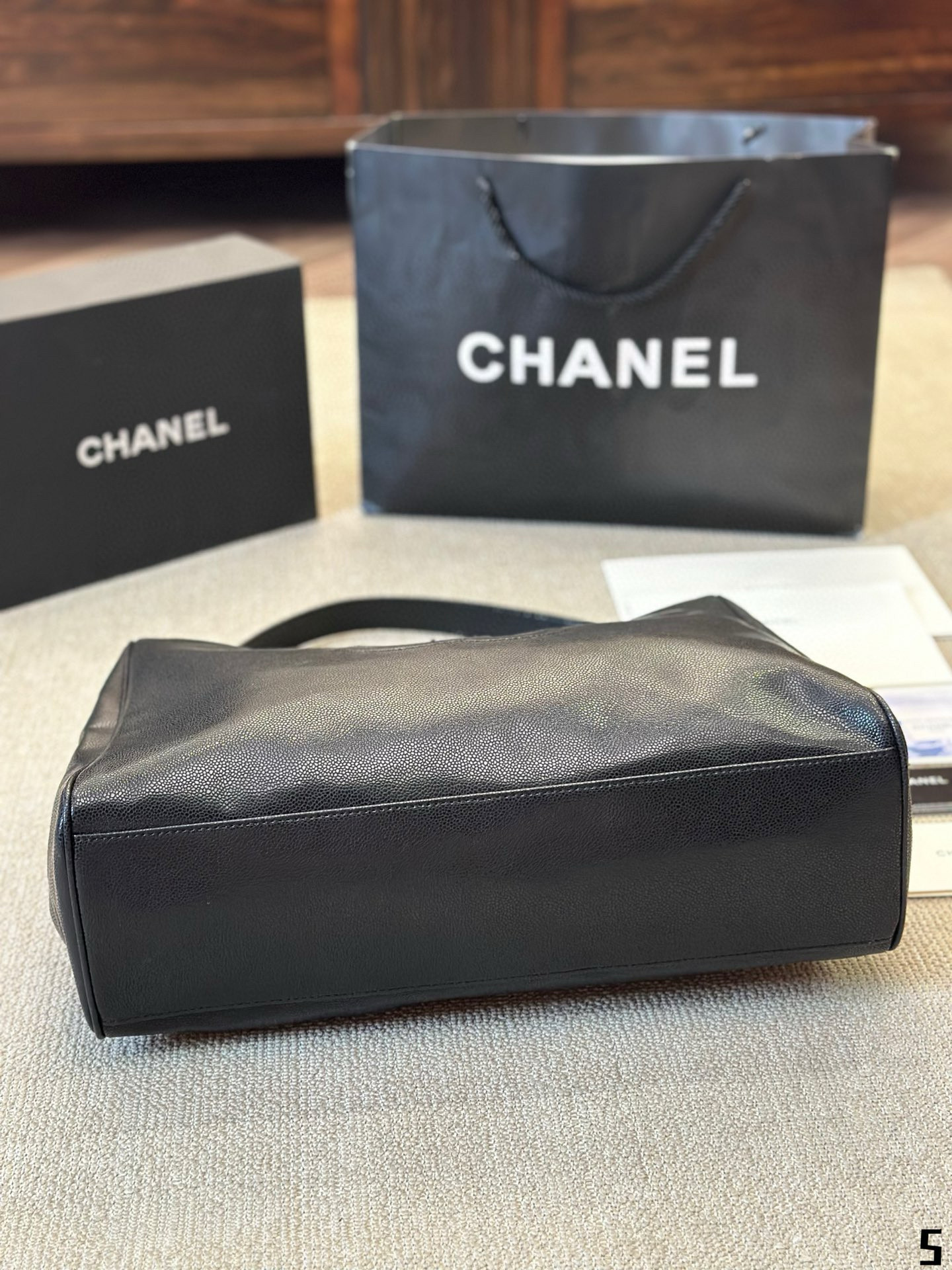 2911 $80 Chanel tote bag gallery