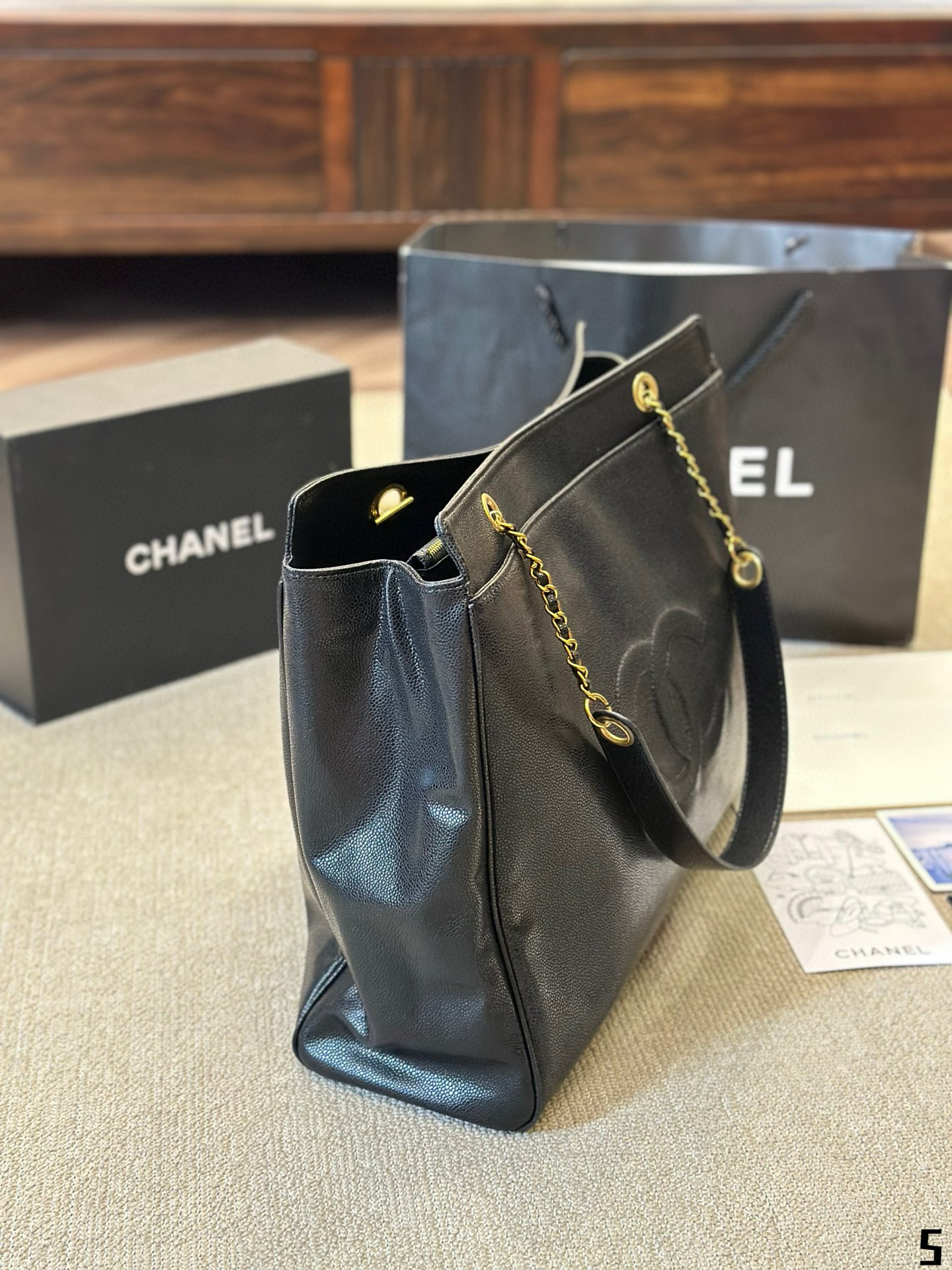 2911 $80 Chanel tote bag gallery