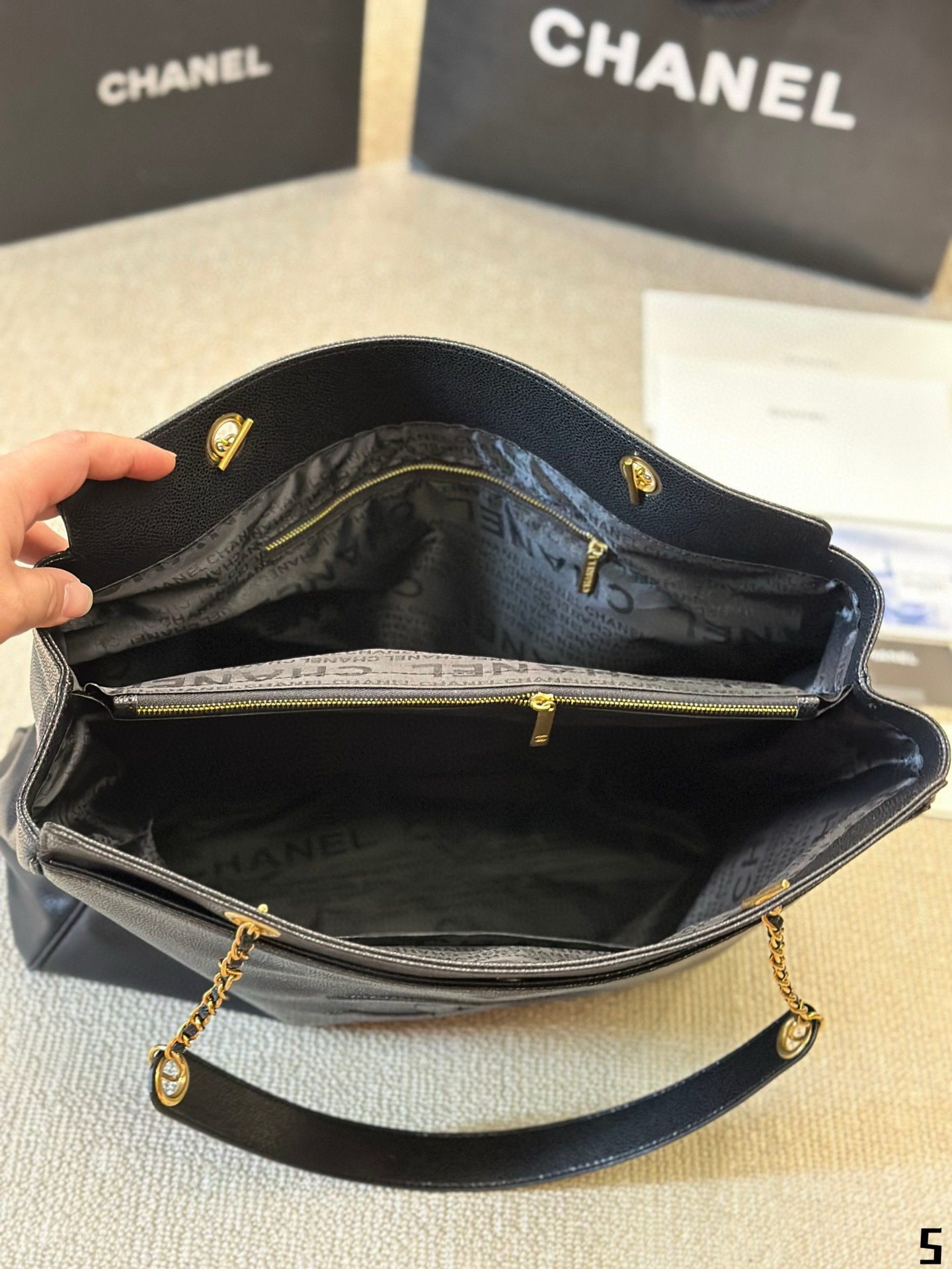 2911 $80 Chanel tote bag gallery