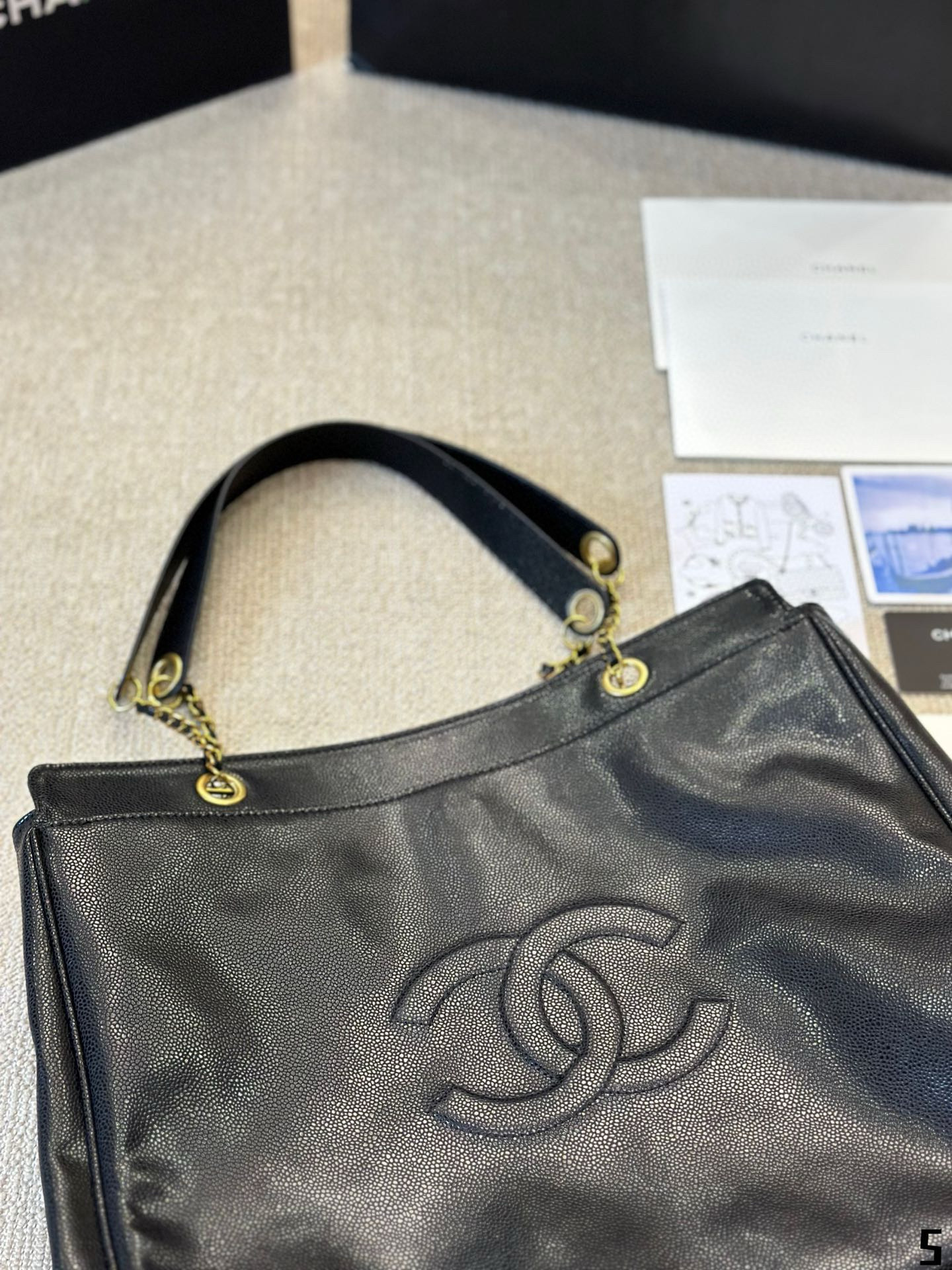 2911 $80 Chanel tote bag gallery