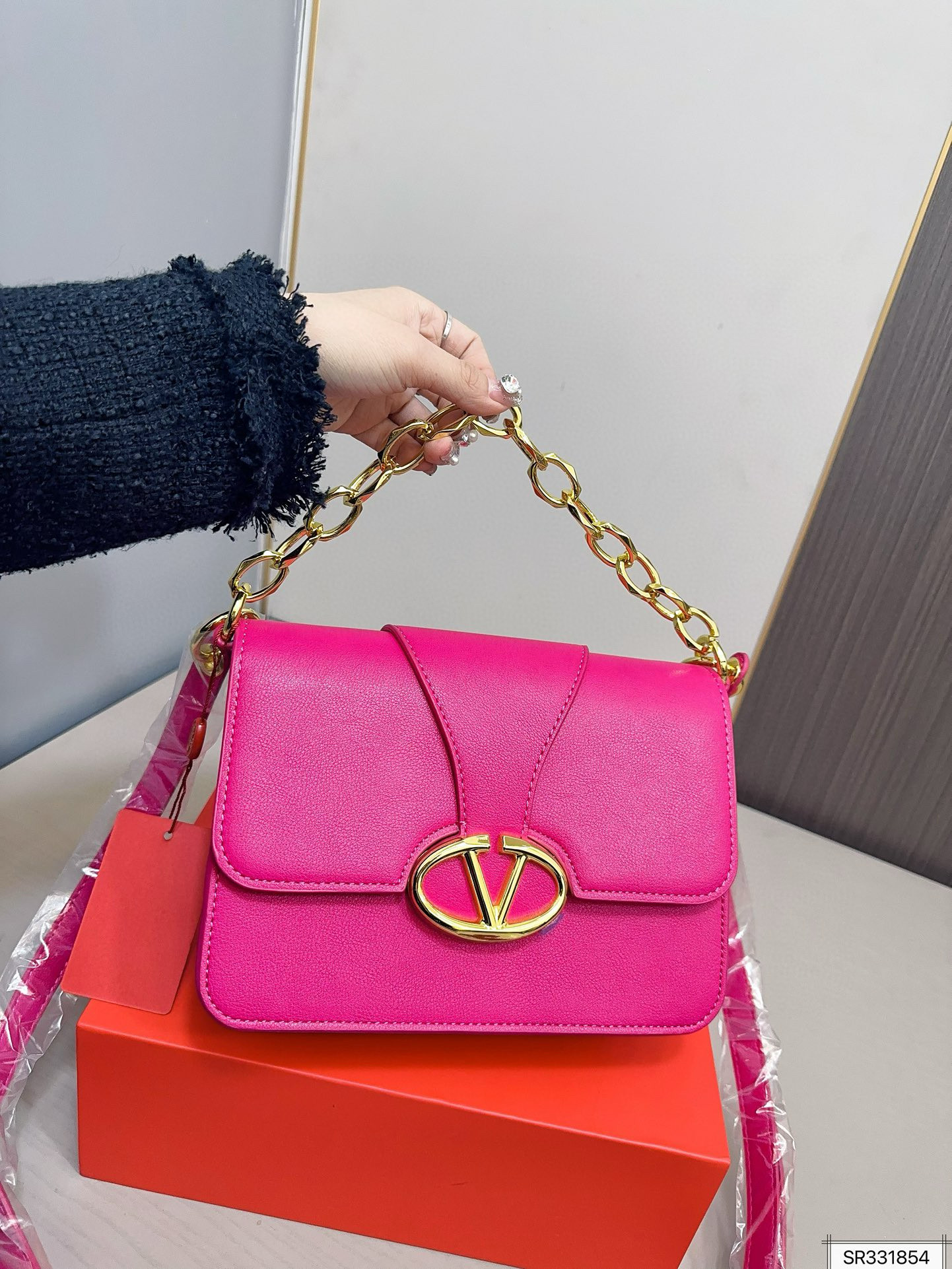 2913 $75 Ms. Valentino, Valentino gallery