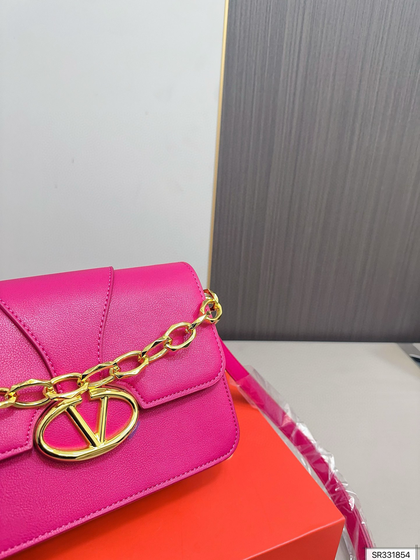 2913 $75 Ms. Valentino, Valentino gallery