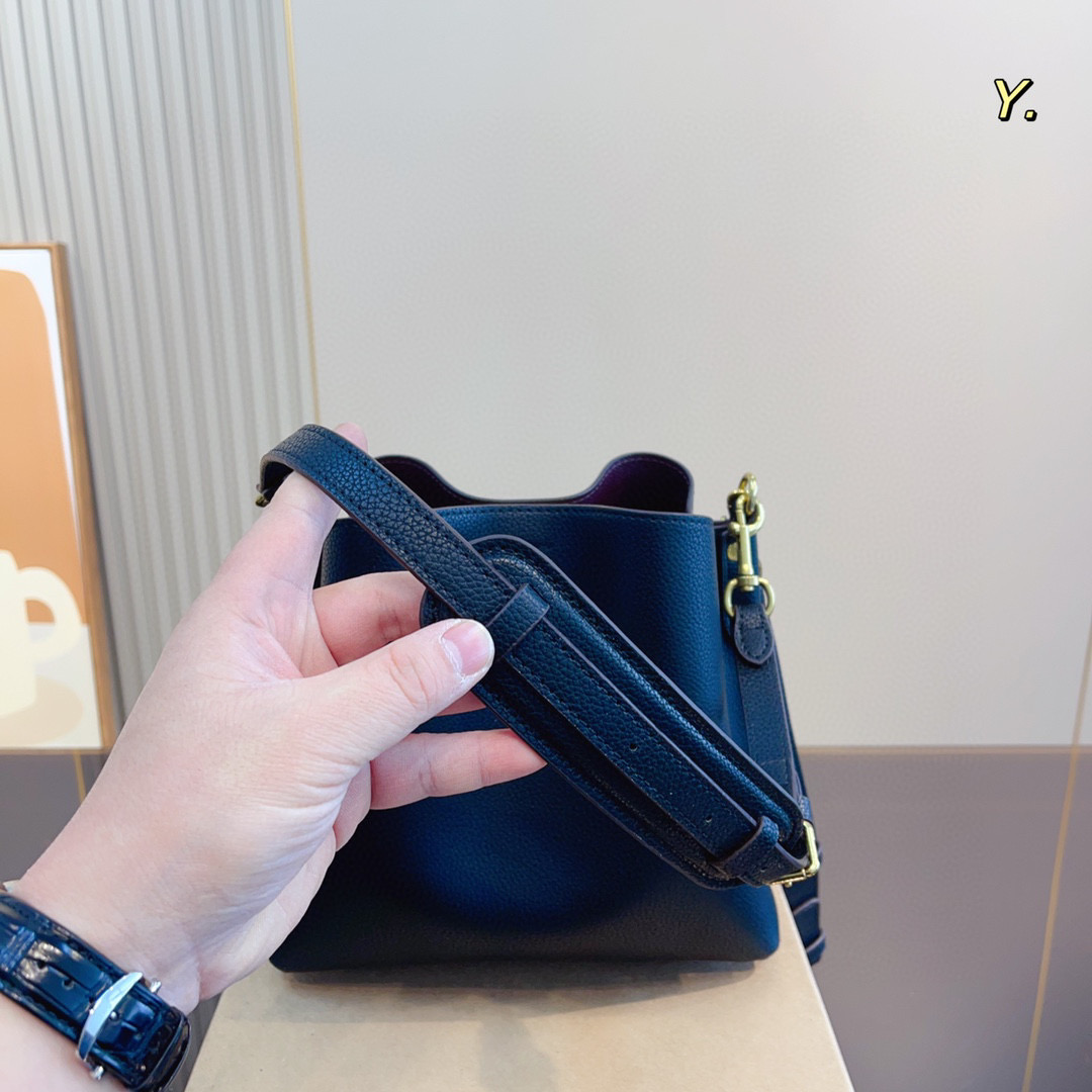 2933 74$ coach gallery