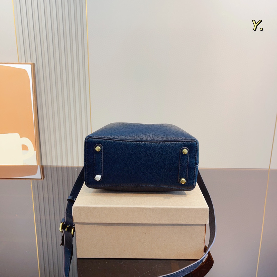 2933 74$ coach gallery