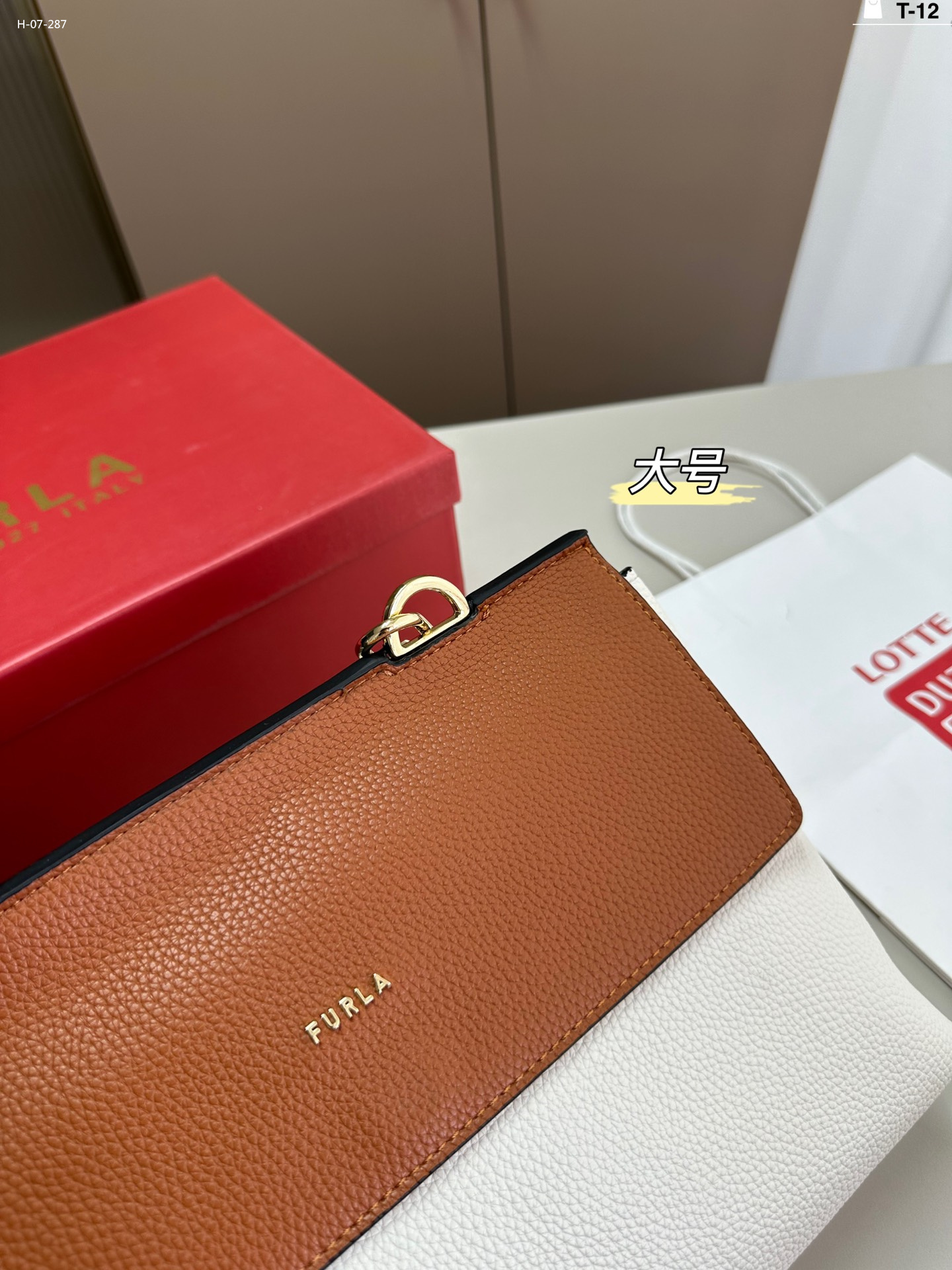 2938 FURLA  $68 gallery