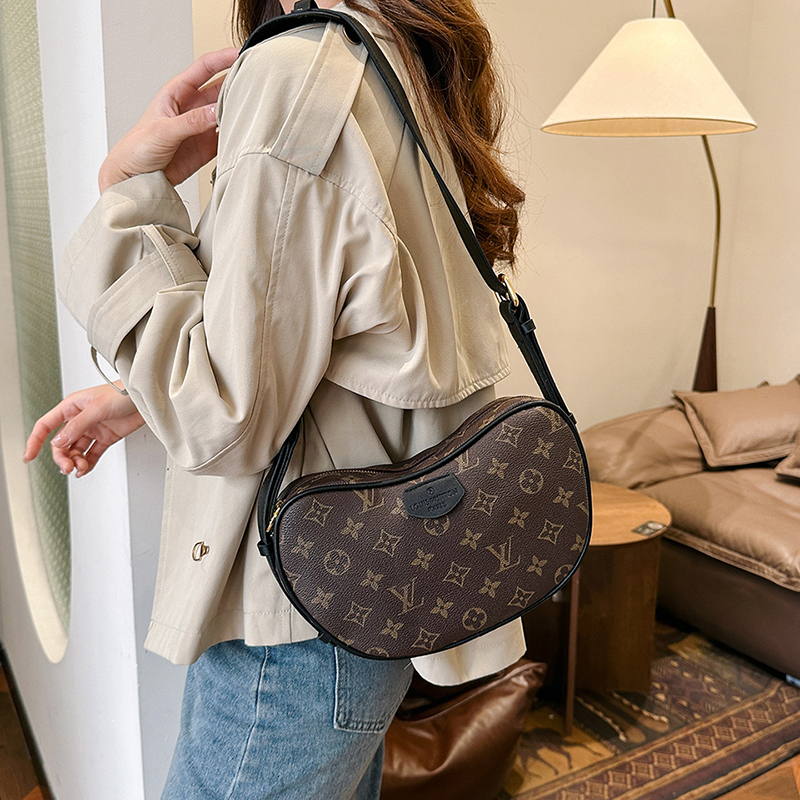 3699 LV$35 gallery