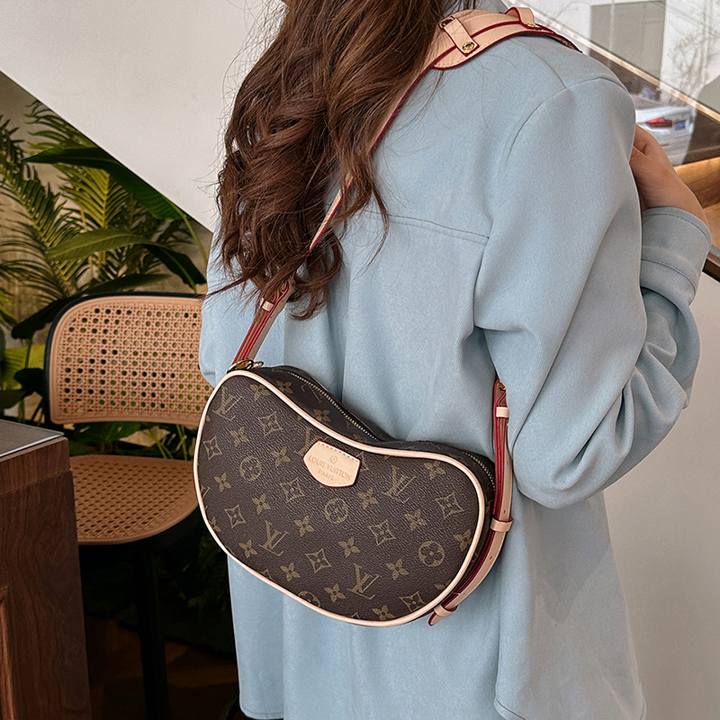 3699 LV$35 gallery