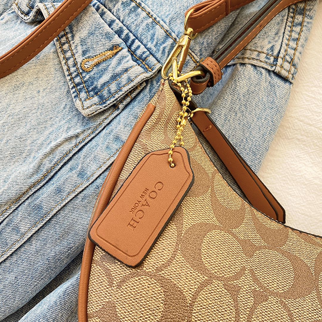 3708 Coach$44 gallery
