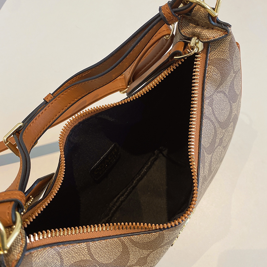 3708 Coach$44 gallery