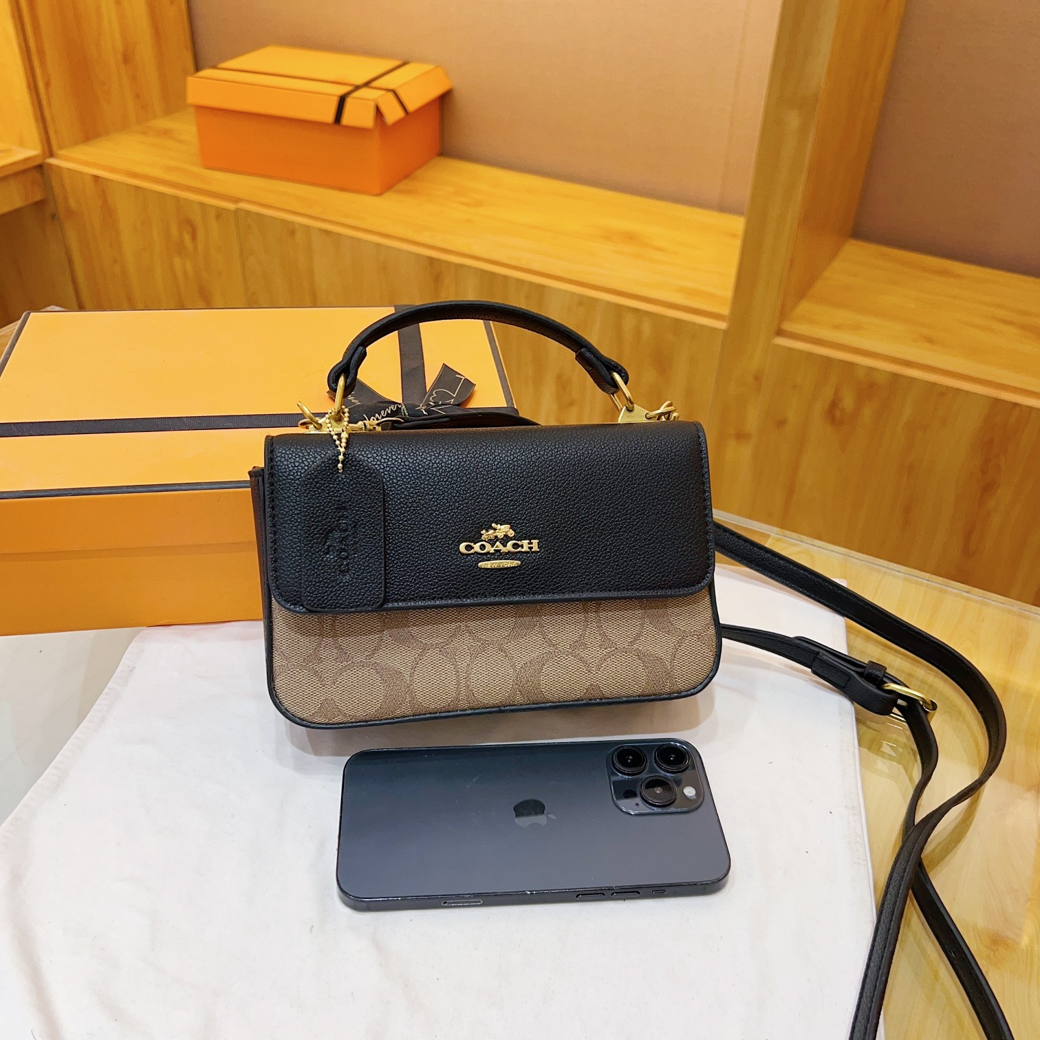 3709 Coach$44 gallery