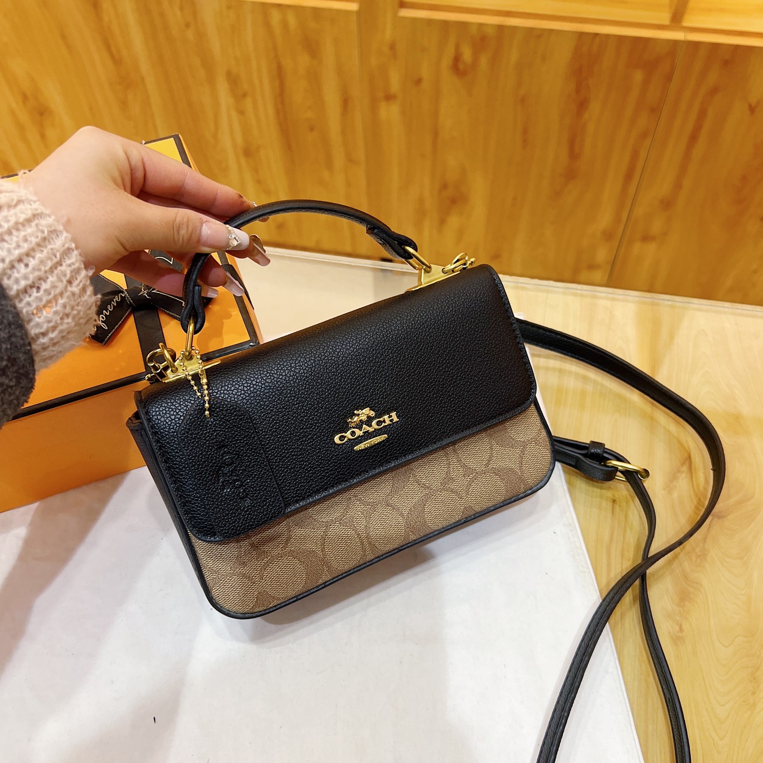 3709 Coach$44 gallery