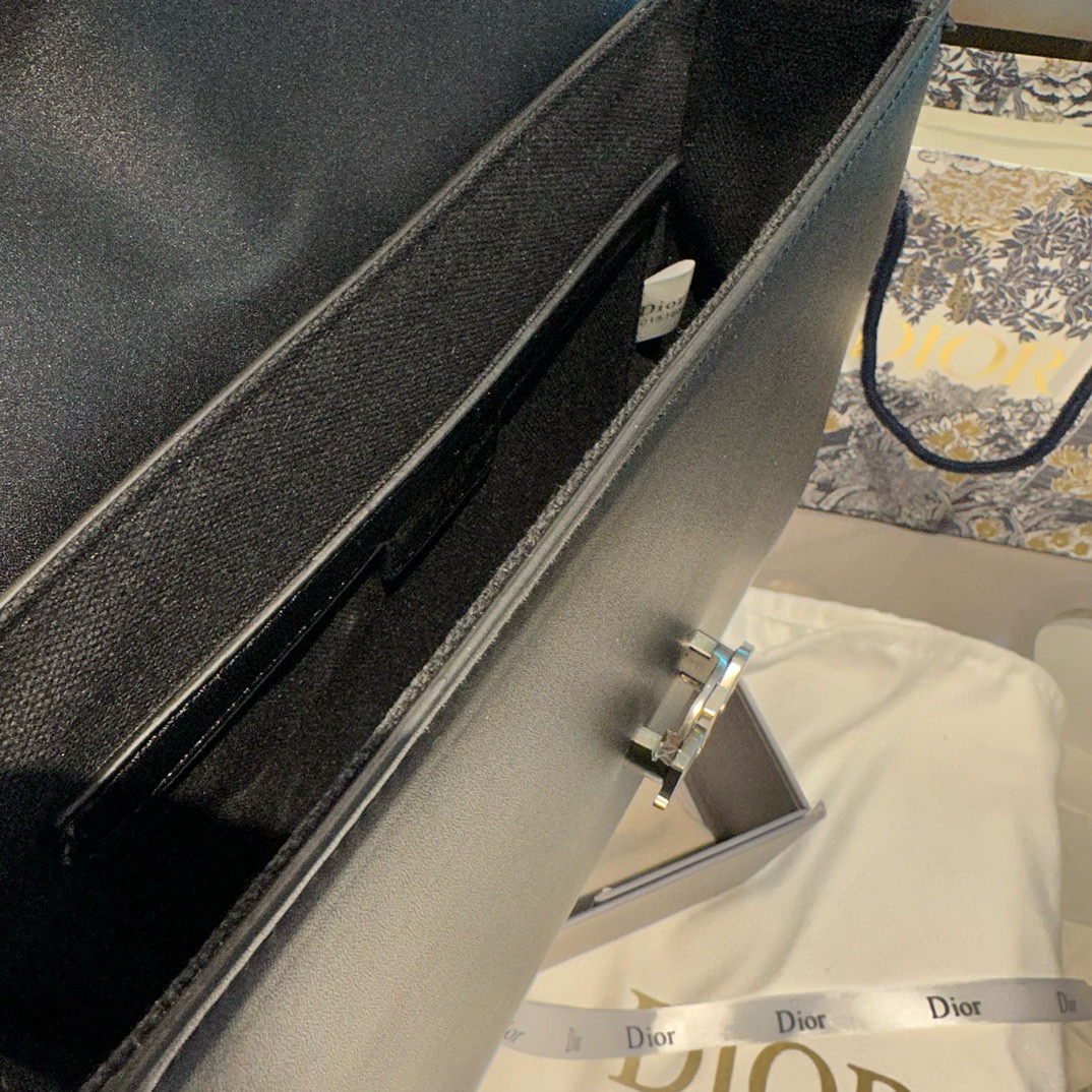 3734 Dior Postman Bag $66 gallery