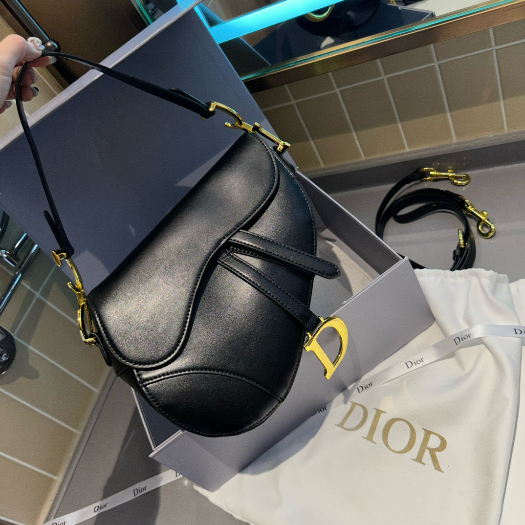3735 Dior saddle bag s modeI $65 gallery