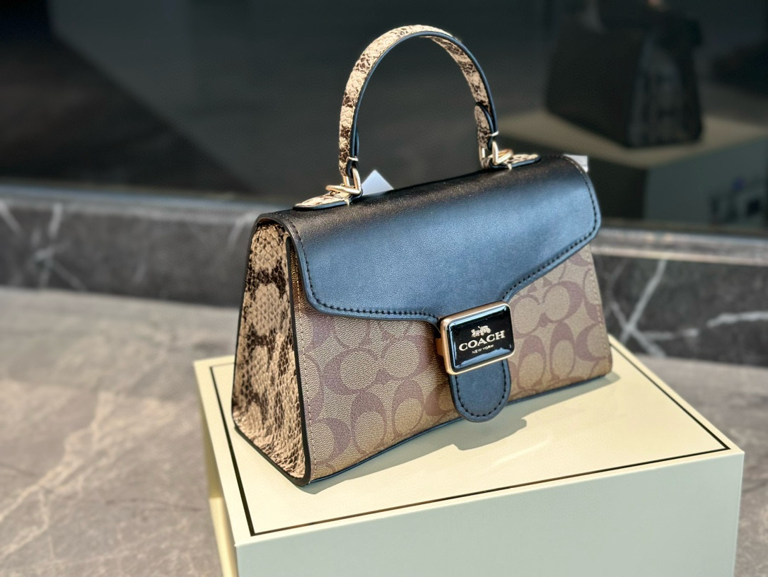 3739 Coach New $69 gallery