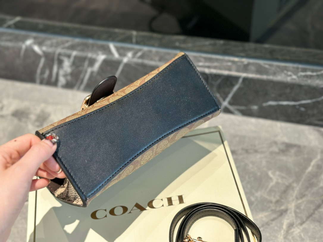 3739 Coach New $69 gallery