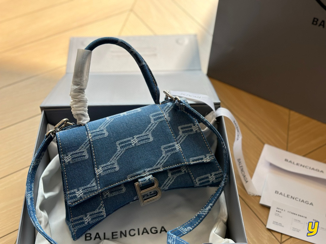 3753 Balenciaga $72 gallery
