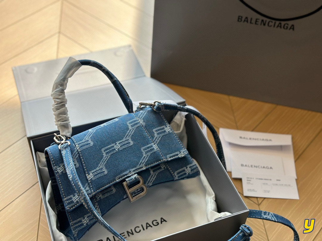 3753 Balenciaga $72 gallery
