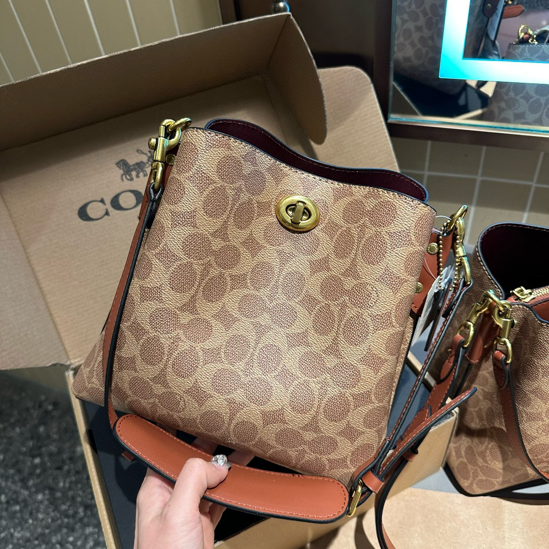 3754 COACH New $77 gallery
