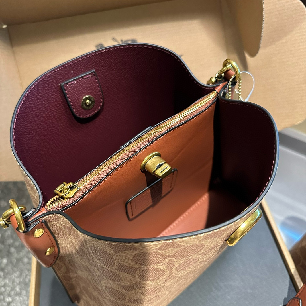3754 COACH New $77 gallery