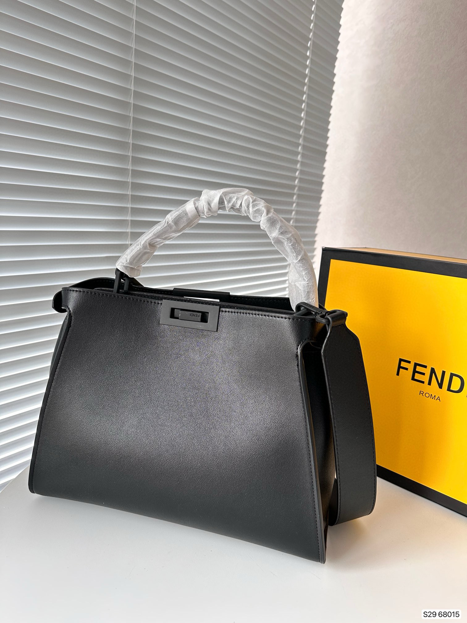 3755 Fendi Peekaboo kitten bag $85 gallery