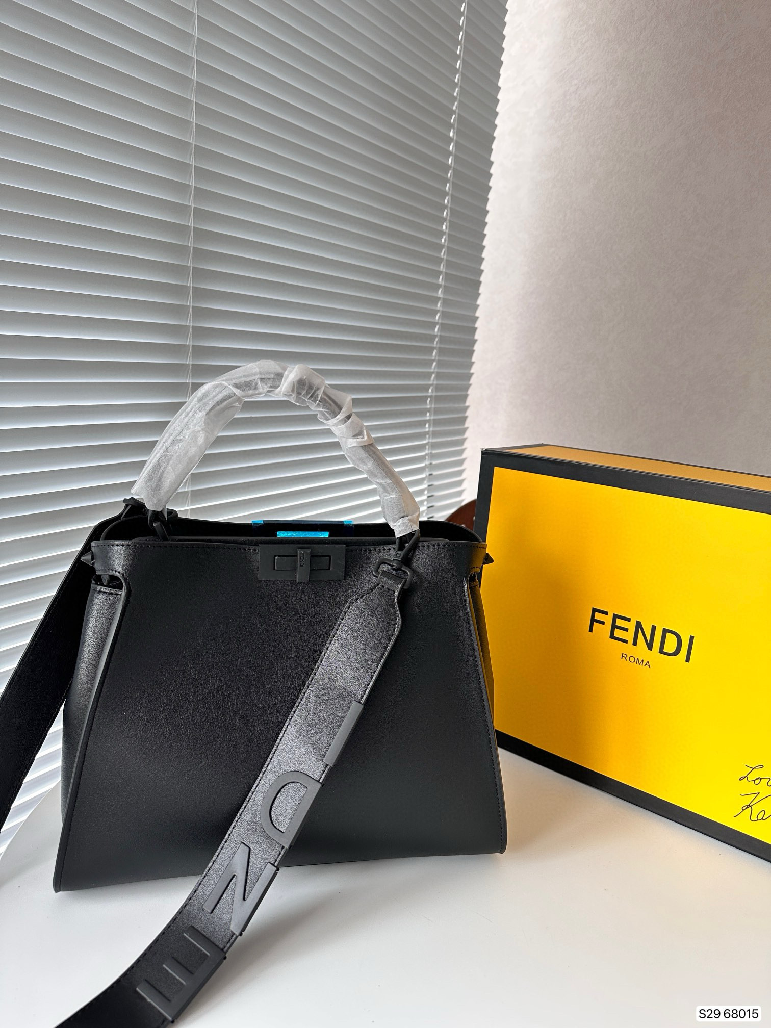 3755 Fendi Peekaboo kitten bag $85 gallery