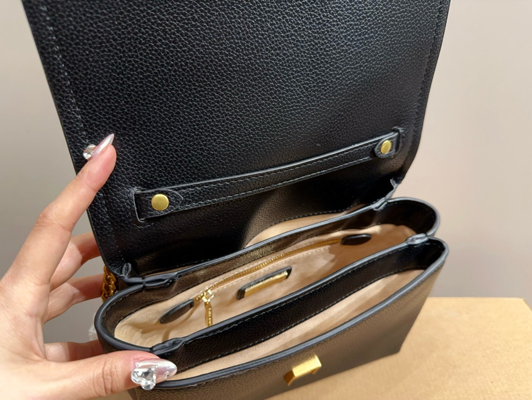 3757 Tory Burch TB Chain Pack $75 gallery