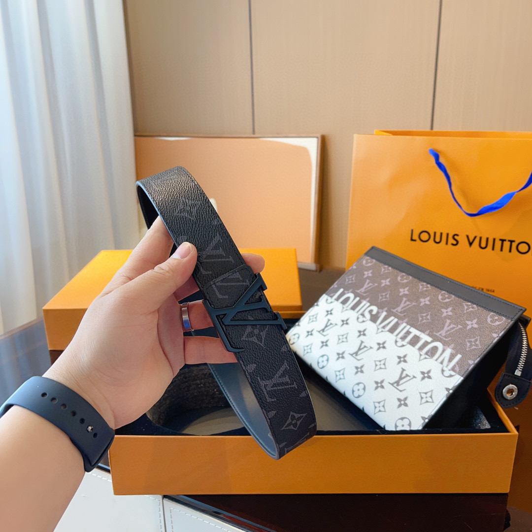 3760 LV Exquisite Gift Box Packaging$77 gallery