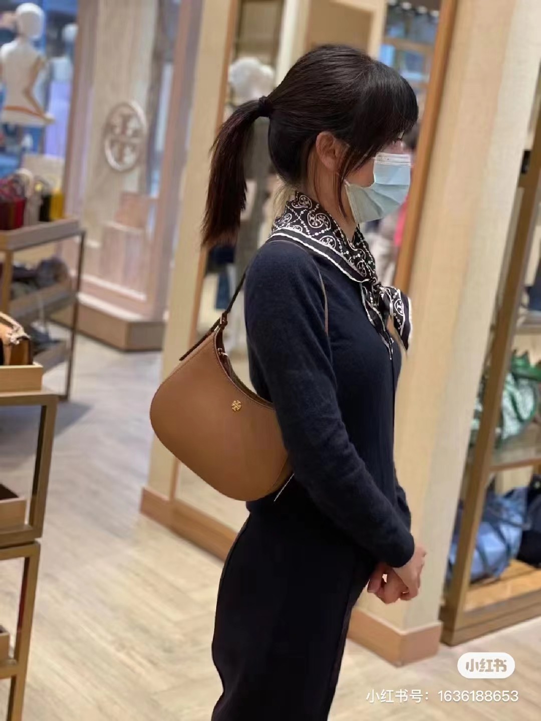 3801 Tory Burch$30 gallery