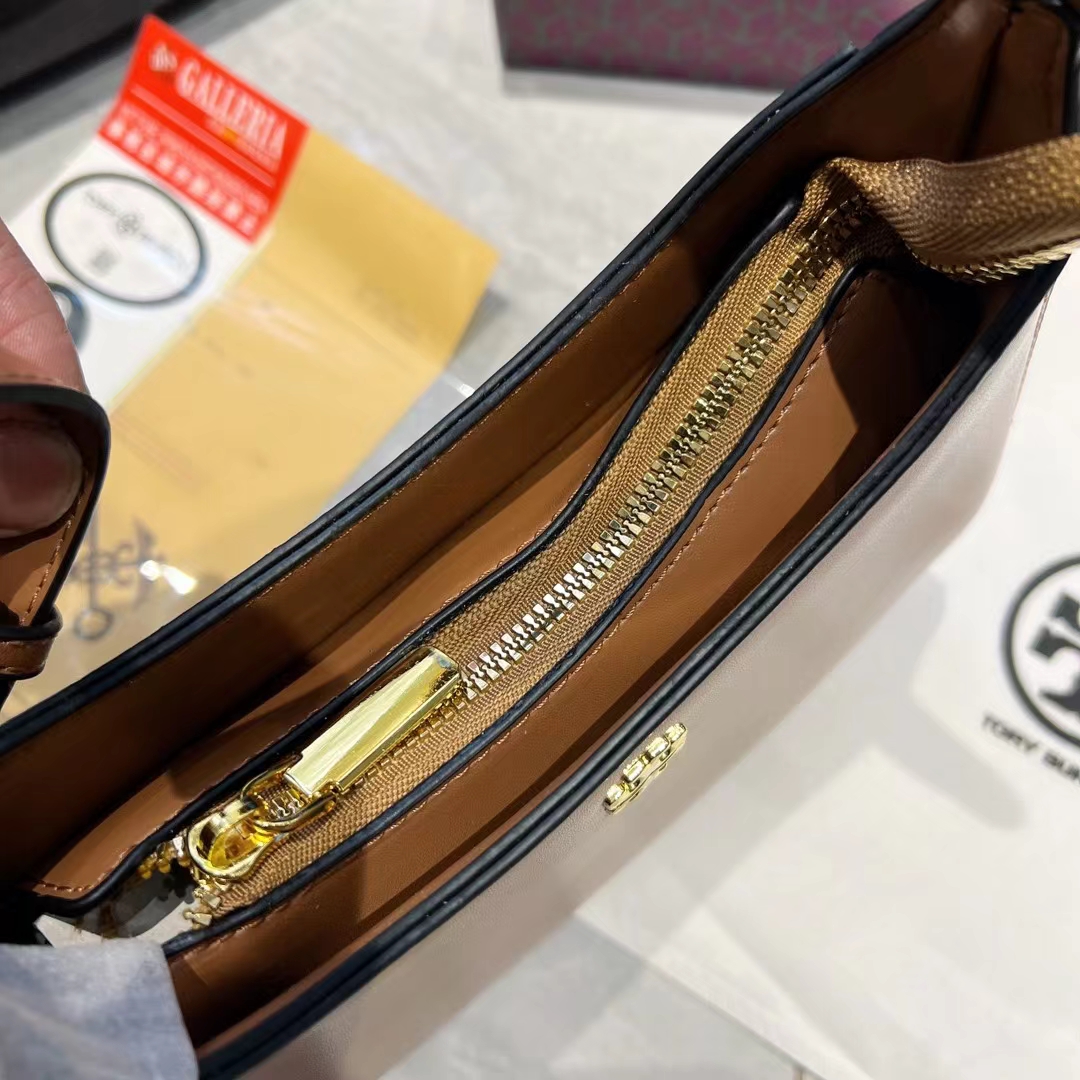 3801 Tory Burch$30 gallery