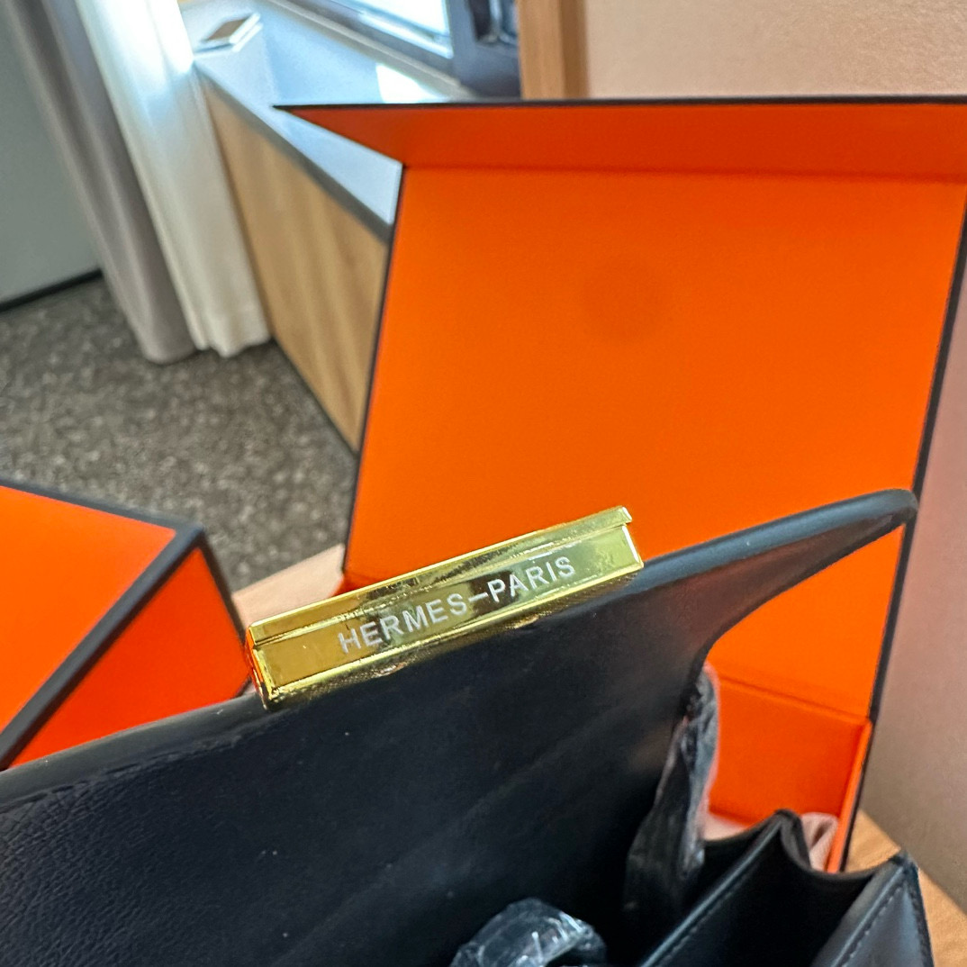 3845 Hermes$68 gallery