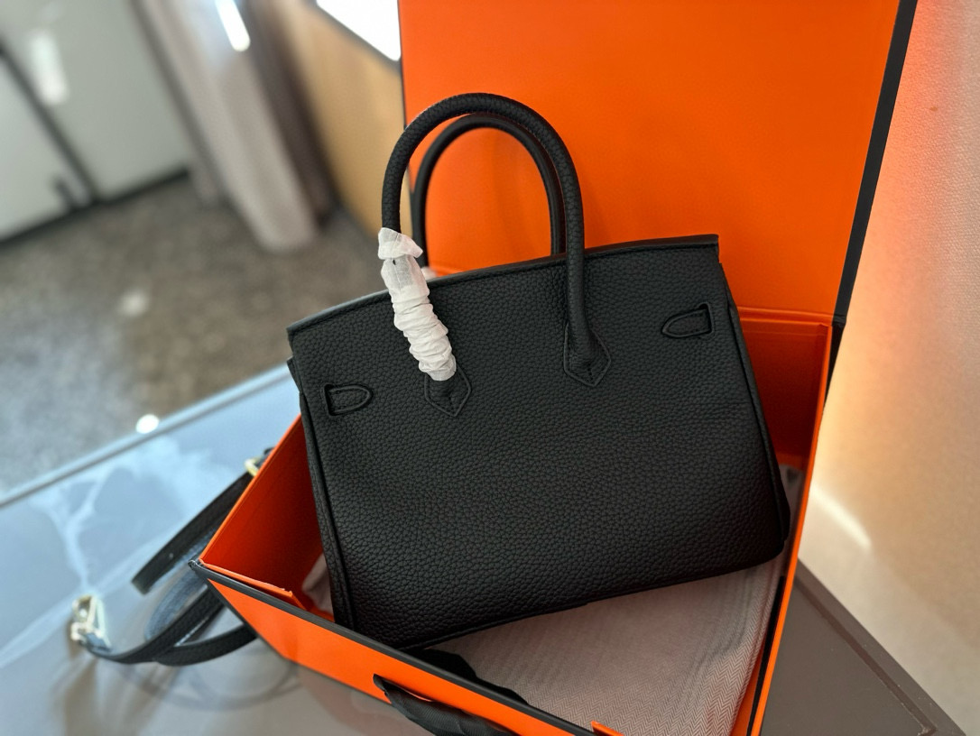 3846 Hermes$70 gallery