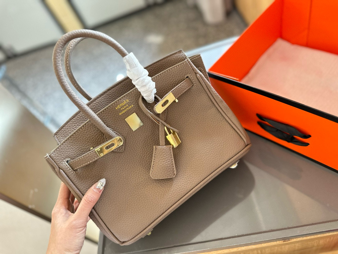 3846 Hermes$70 gallery