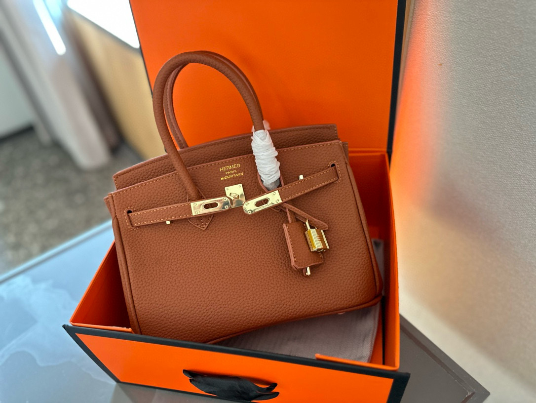 3846 Hermes$70 gallery