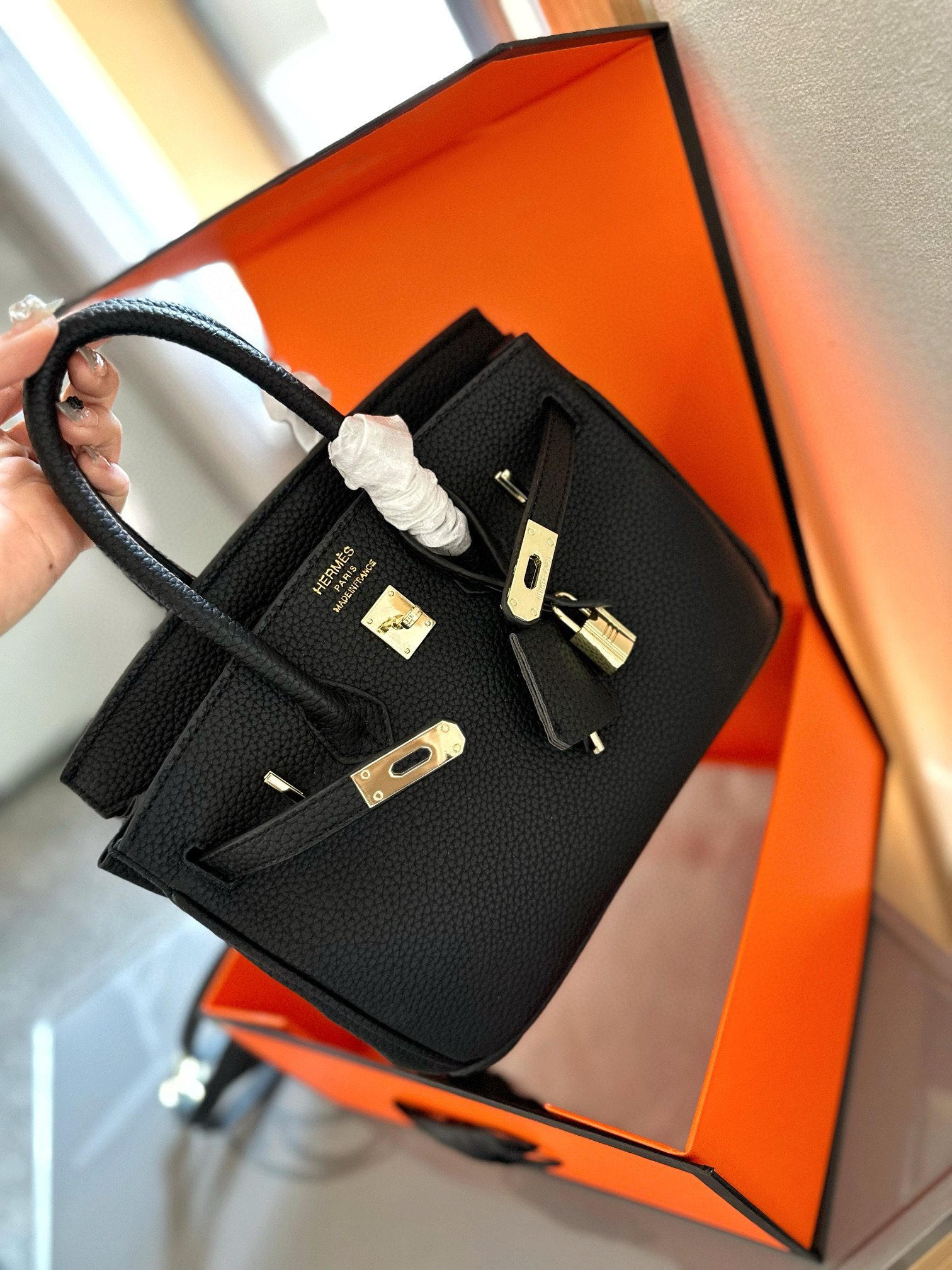 3846 Hermes$70 gallery