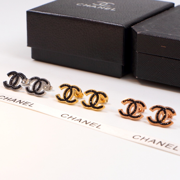3853 $15 [Chanel] Black diamond earrings gallery