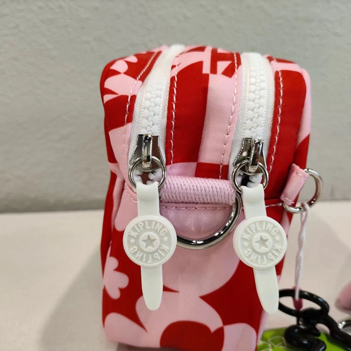 3869 Kipling$30 gallery