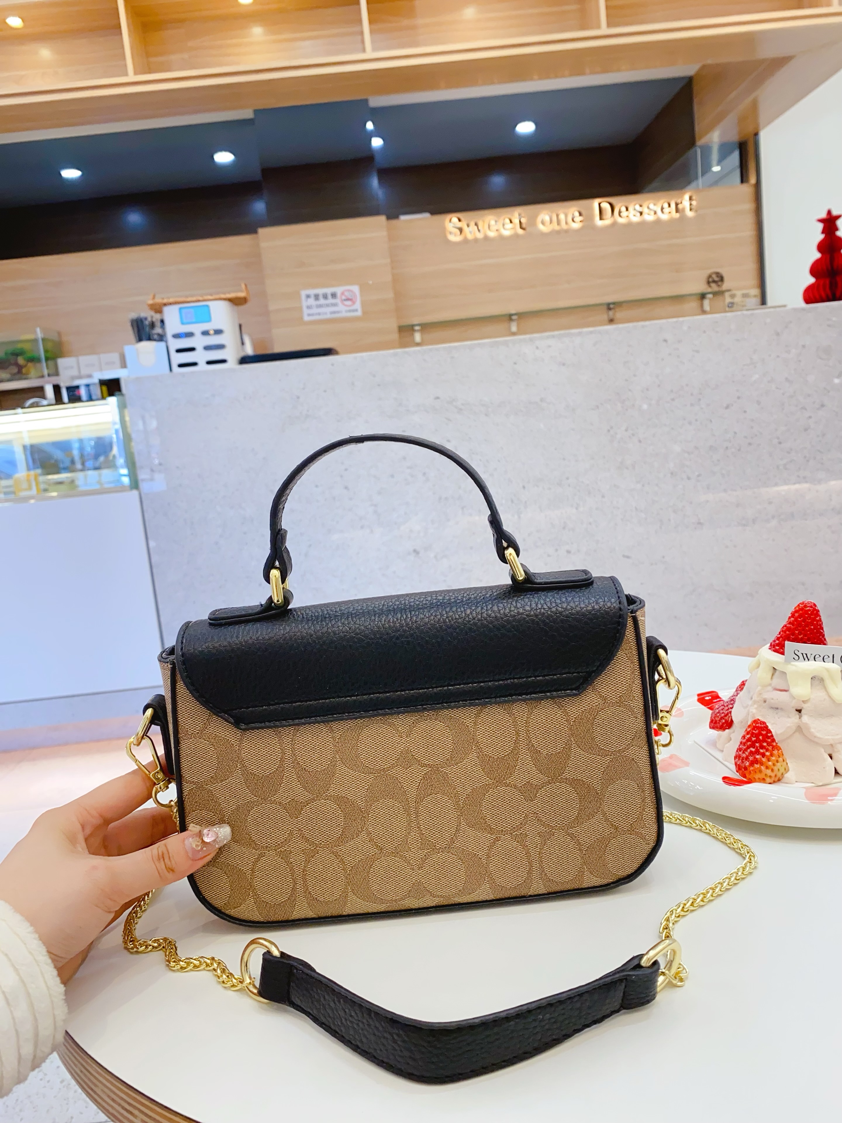 3911  Coach$36 gallery