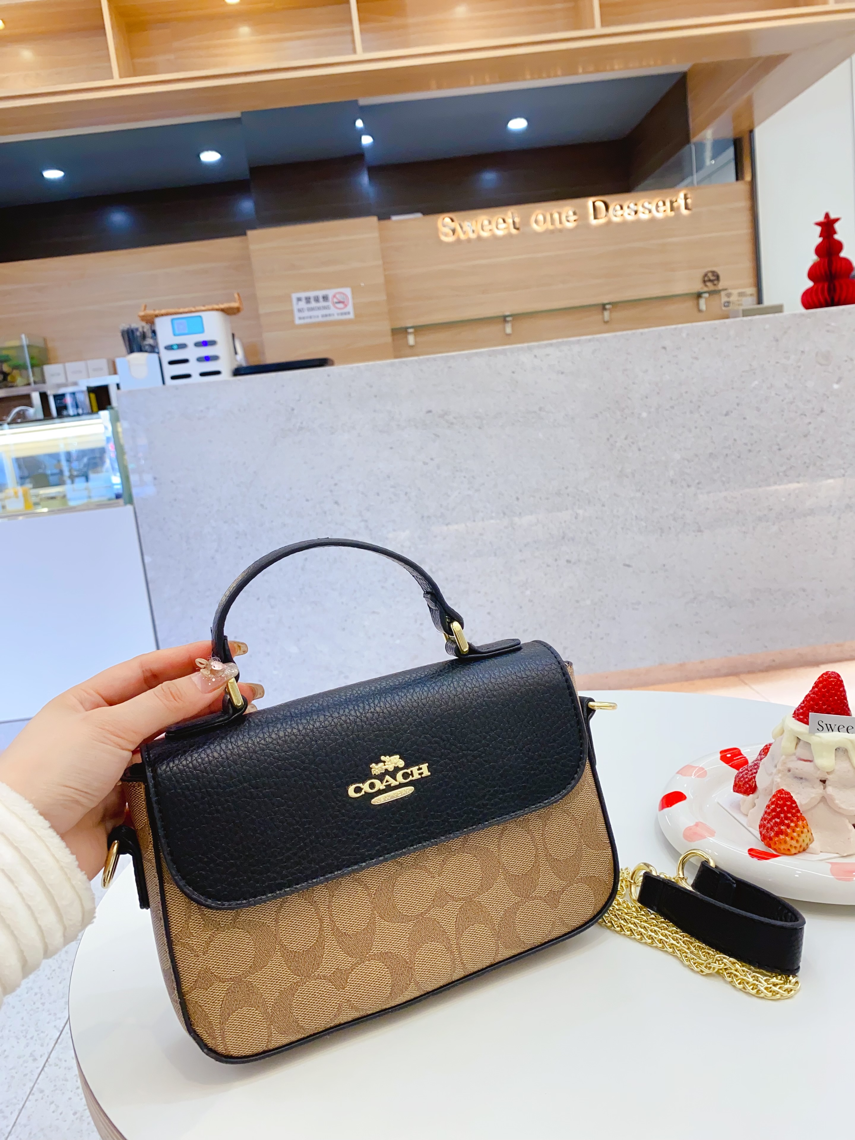 3911  Coach$36 gallery