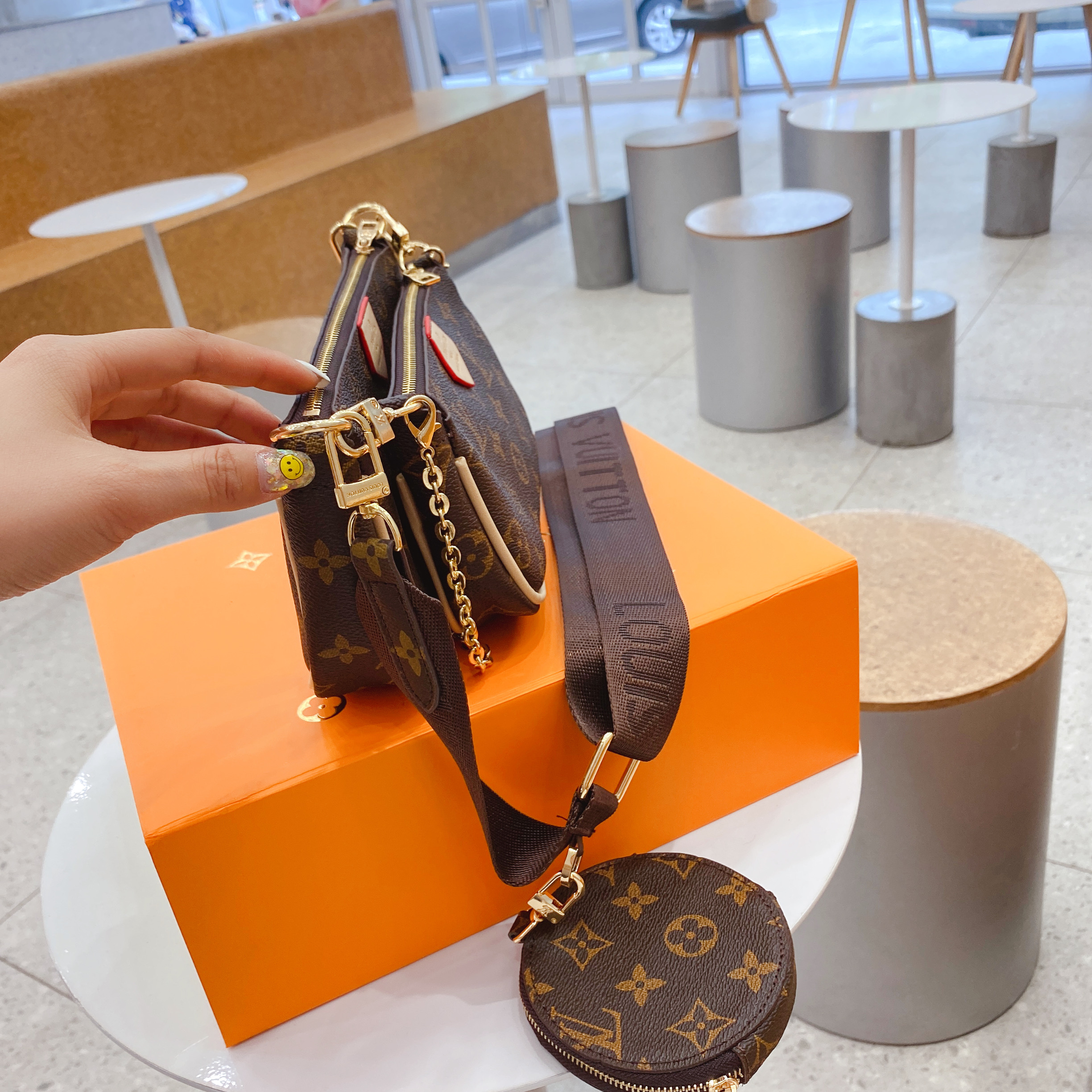 3914 LV$35 gallery