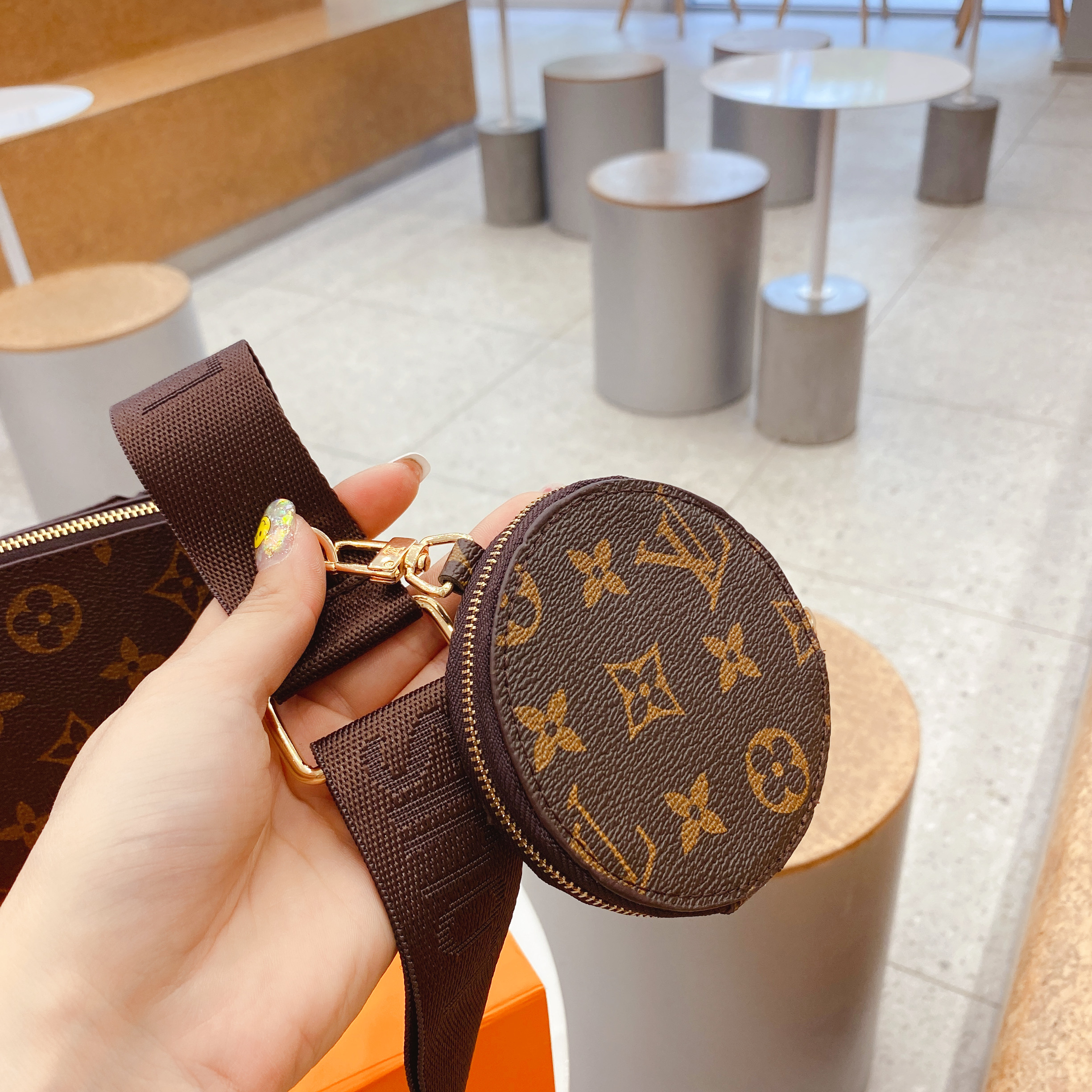 3914 LV$35 gallery