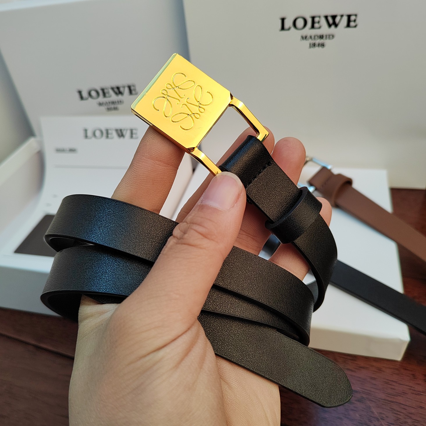 3921 LOEWE$21 gallery
