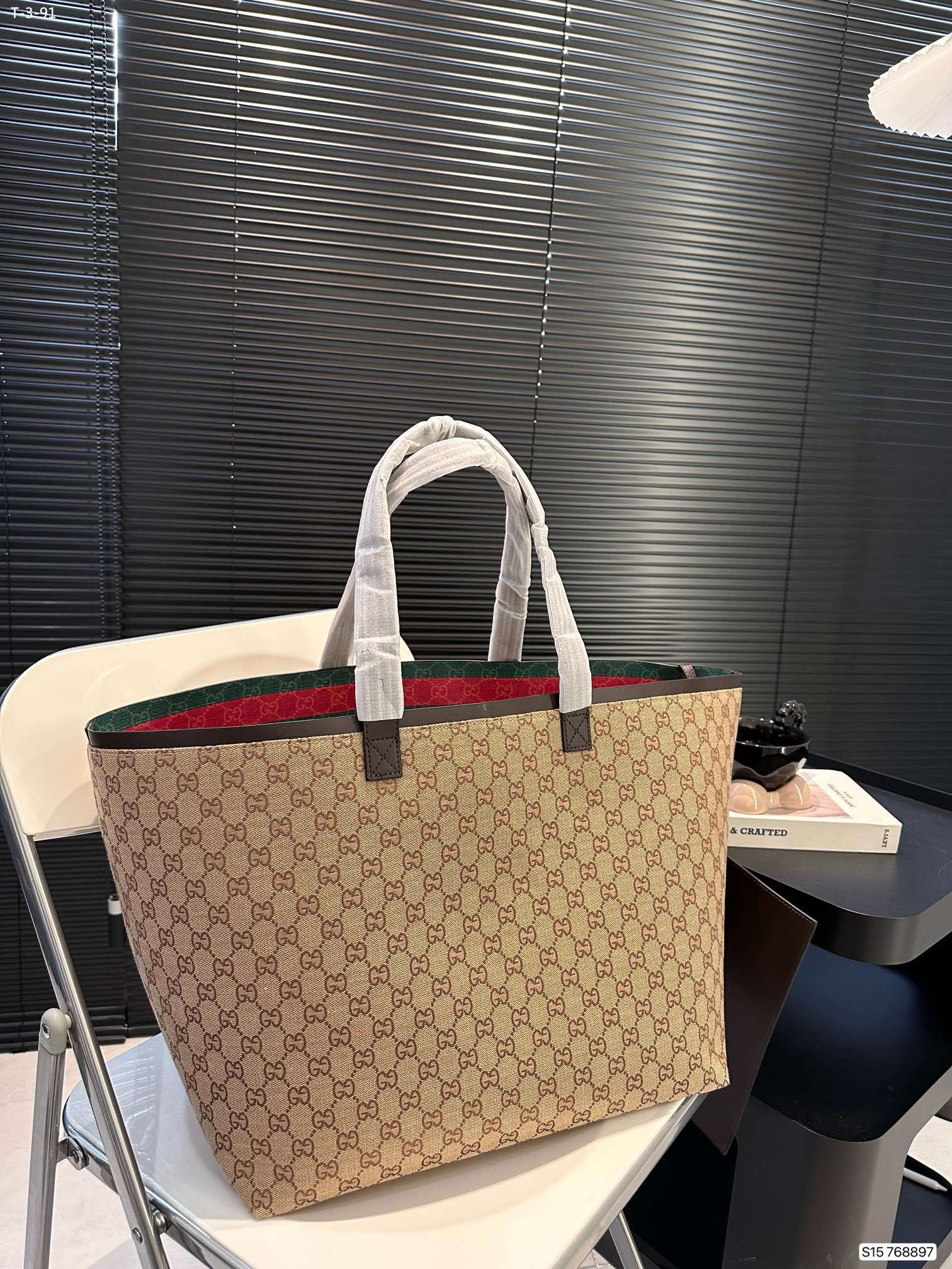 3952 Gucci$65 gallery