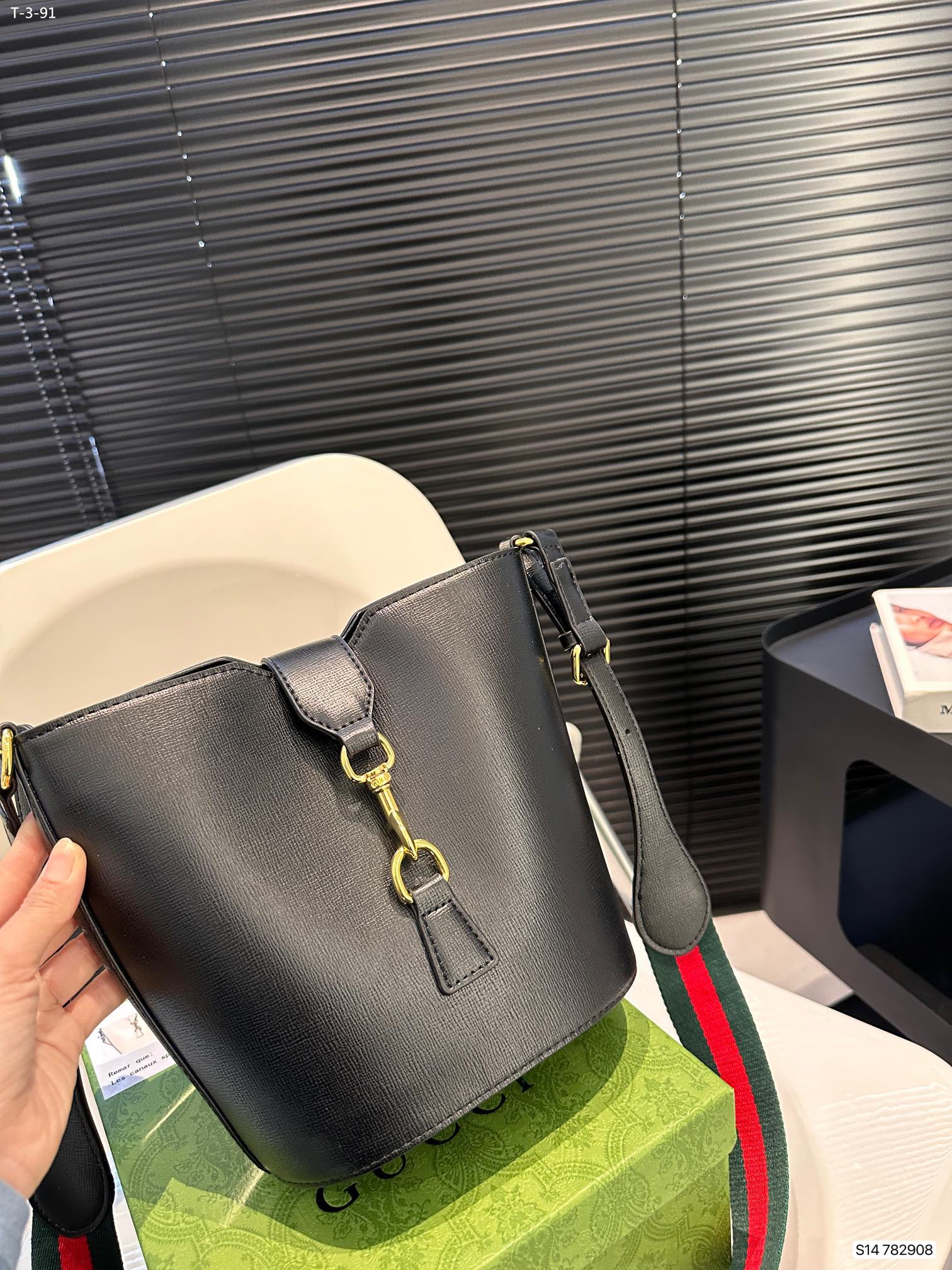 3953 Gucci$62 gallery