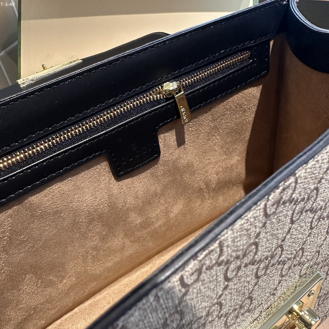 3955 Gucci$65 gallery