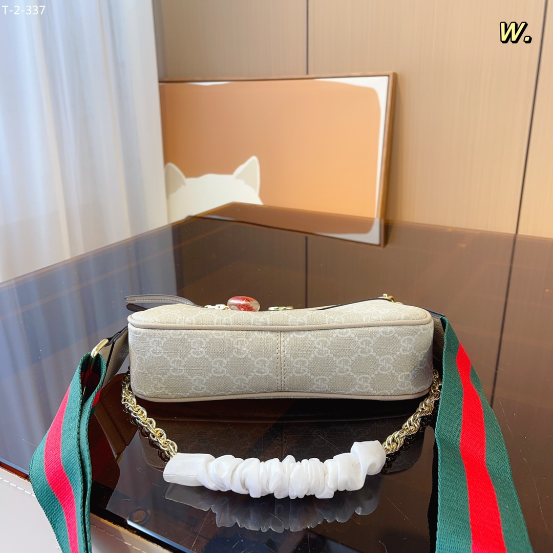 3956 Gucci$62 gallery