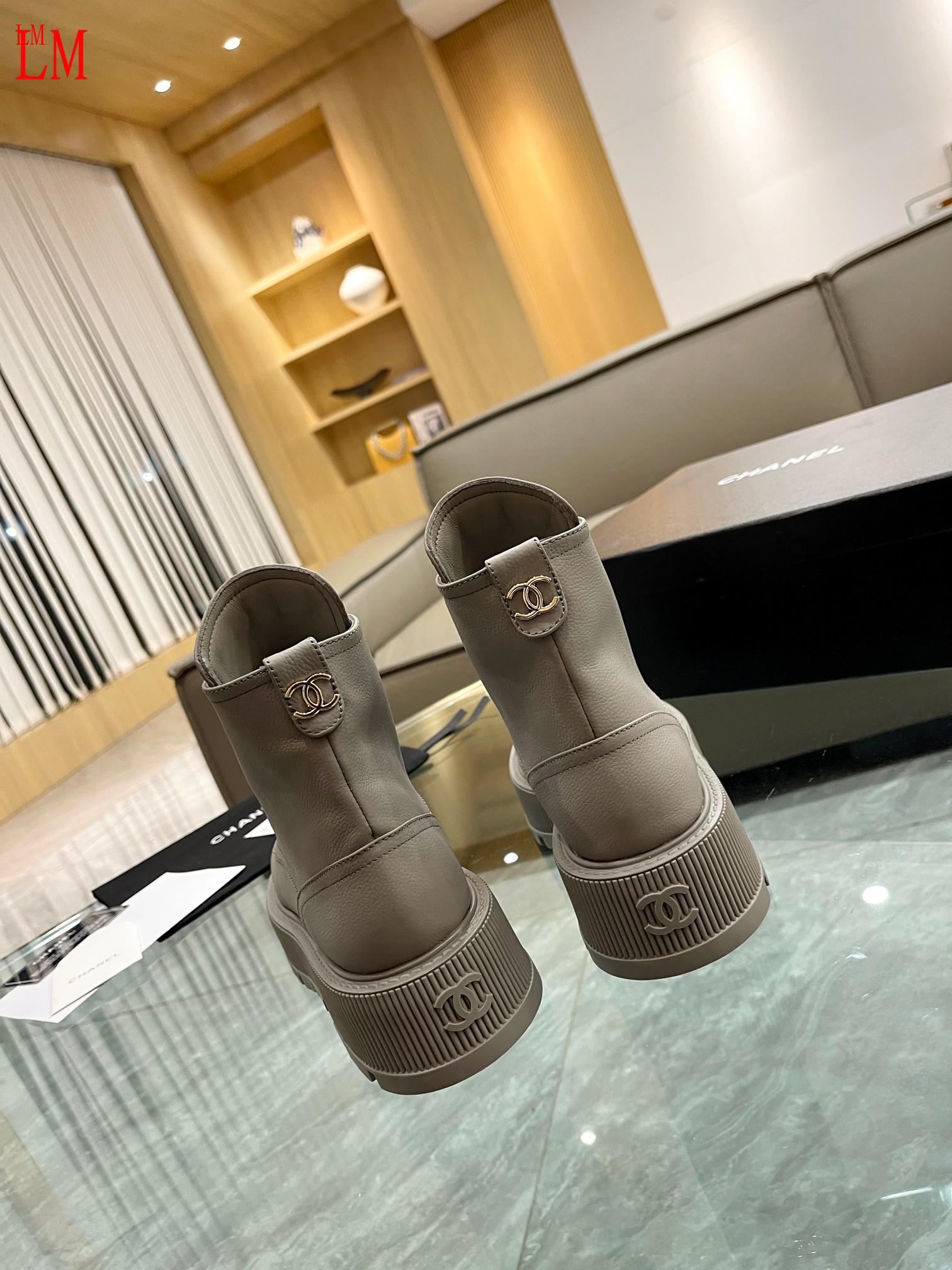 3998 Chanel$78 gallery