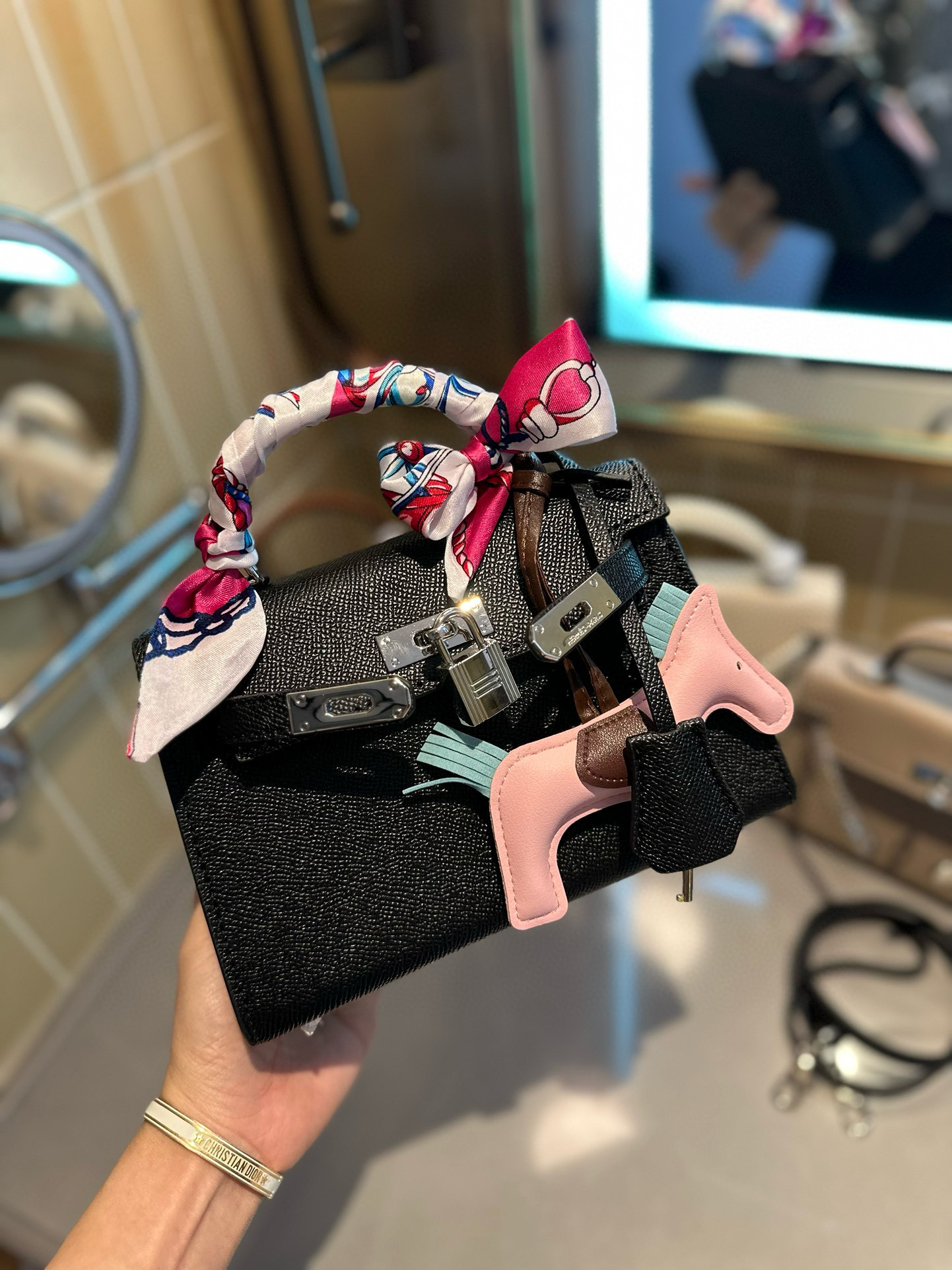 510 Hermès$68 gallery