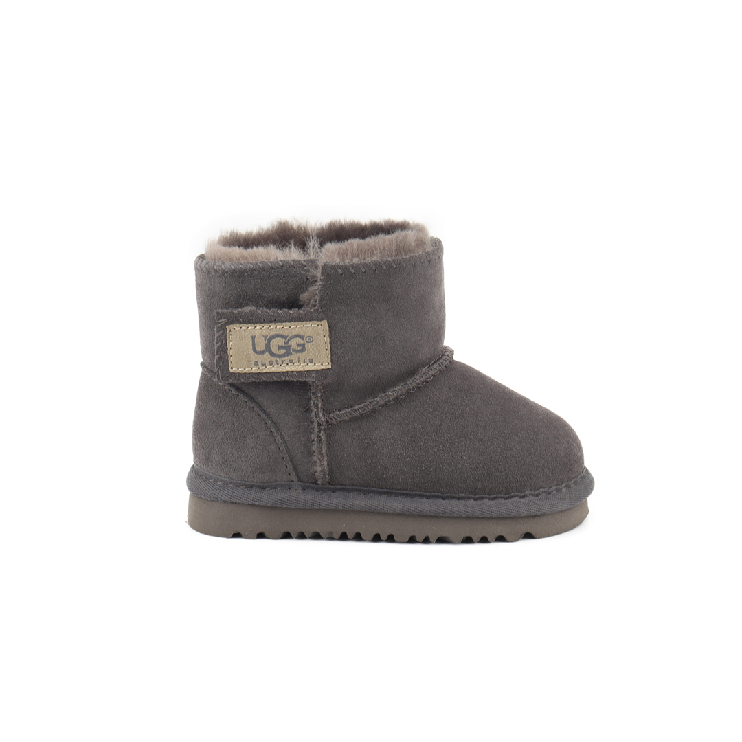 512 UGG Children's Shoes $40 gallery