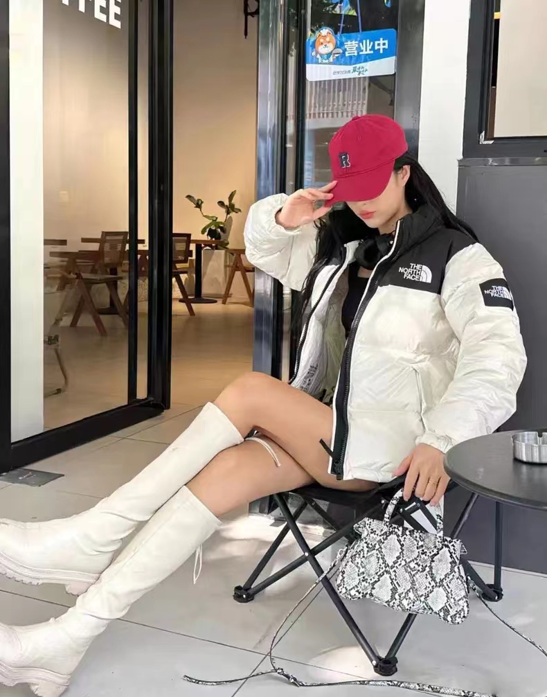 51551 The North Face$118 gallery